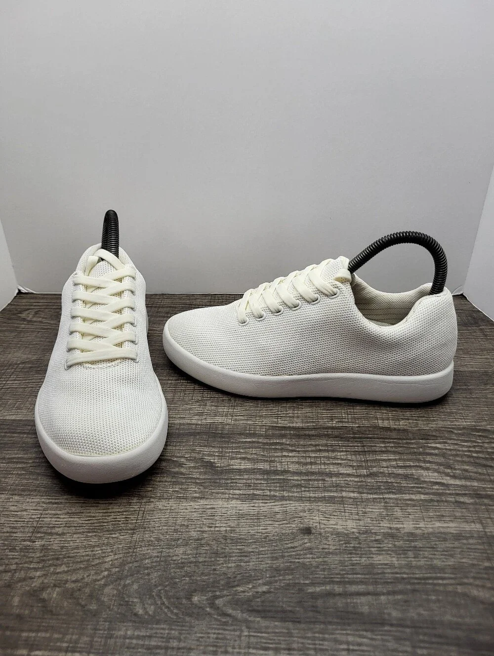 Atoms Shoes White Athletic Running Sneaker Low Top Classic Women 6.5